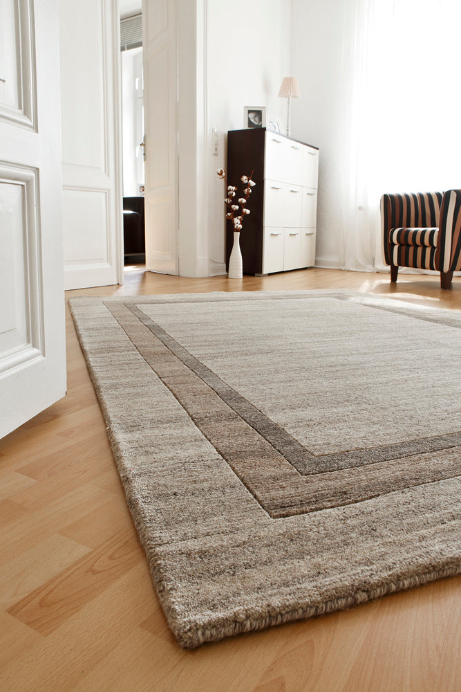 Wool Hand-Knotted Carpet Solapur 140/200 cm for Living Room Bedroom - Beige